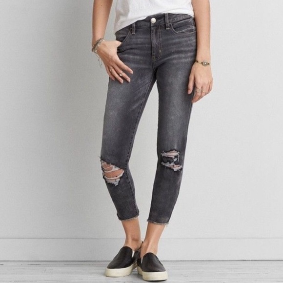 American Eagle Outfitters Denim - American Eagle Hi Rise Crop Distressed Jeans